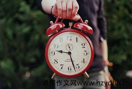 个性签名女生简单气质成熟 2020简短好听的女生专属签名