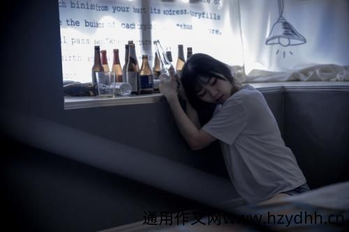 手划伤流血的幽默说说 手流血发朋友圈的说说