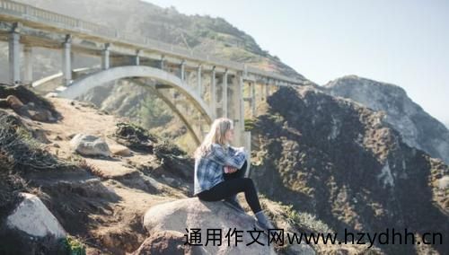 关于类似于雨好大我们回不去了文案句子合集 隐晦表达我们再也